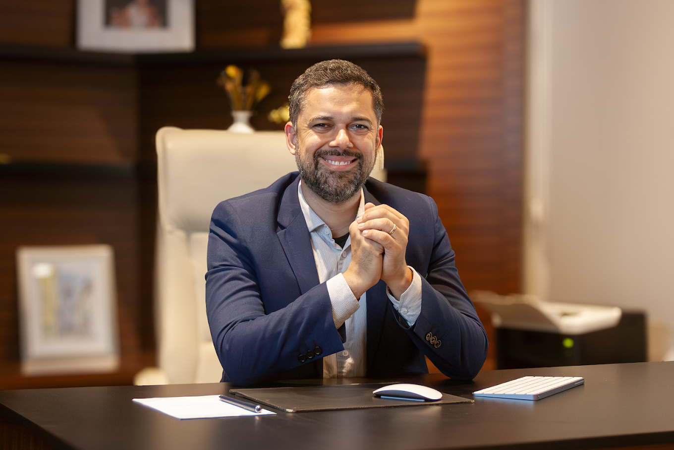 Dr. Adecir — Neurologista